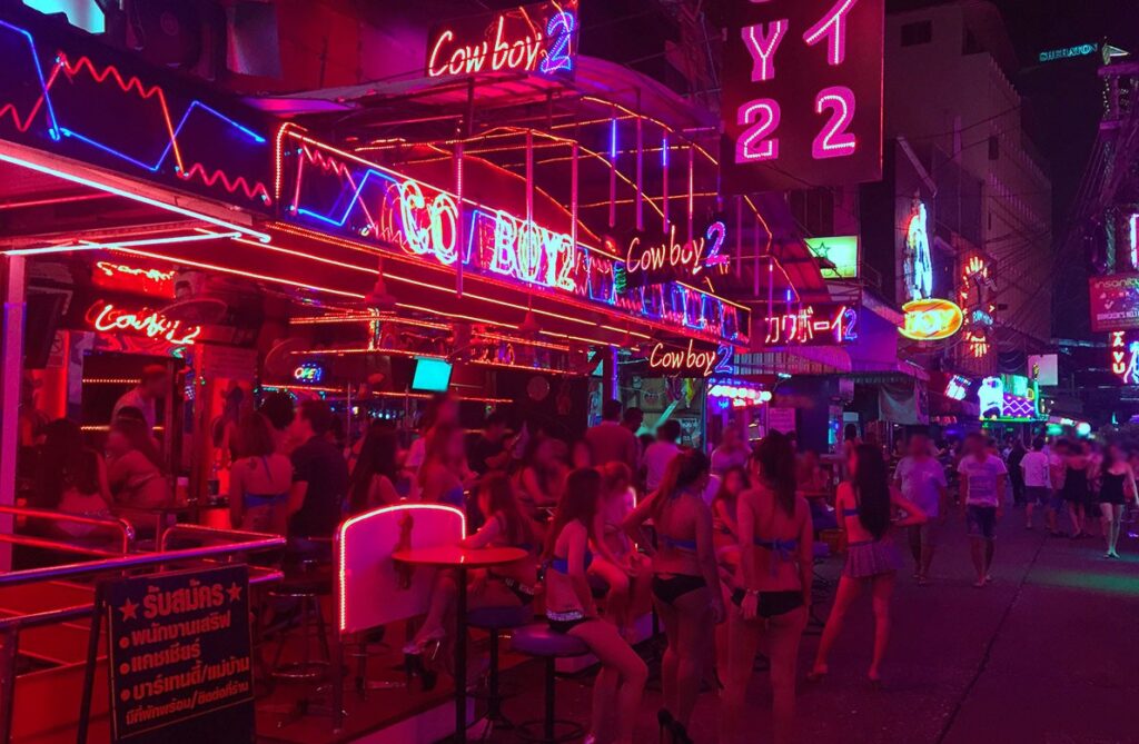 Top 10 Best Nightclubs In Bangkok - TheBuzzQueen.com